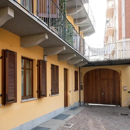 Casa Da Anna, Incantevole Nel Cuore Di Alba, Di Design - Parcheggio Lejlighed *