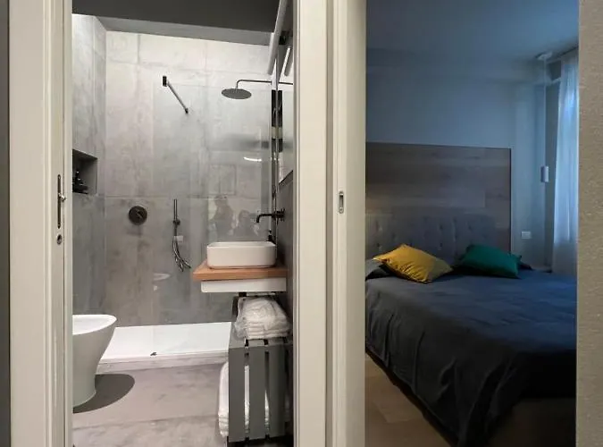 Lejlighed Casa Da Anna, Incantevole Nel Cuore Di Alba, Di Design - Parcheggio *