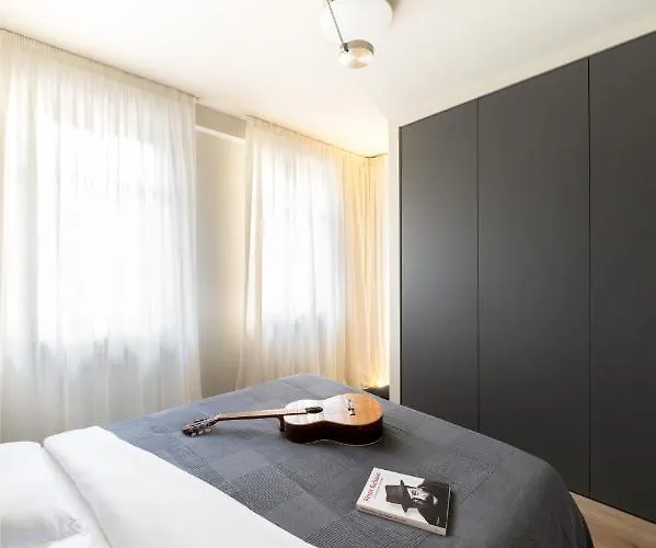 Casa Da Anna, Incantevole Nel Cuore Di Alba, Di Design - Parcheggio Alba (Piedmont)